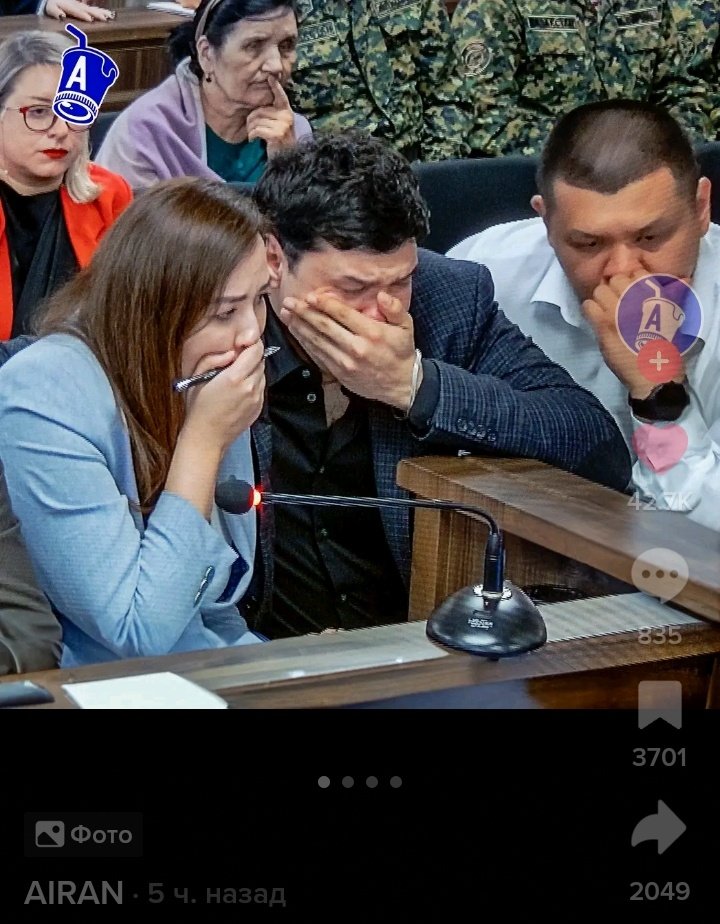 lyublydengi's tweet photo. Сегодня на заседании показали видео с телефона бишимбаева, которые он записывал в ту ночь. Брат Салтанат – Айтбек, попросил не выкладывать записи избиения в сеть из-за жестокости. Стало лишь известно, что избивая, он спрашивал её «Сосала? Ебалась с Райымбеком? Была его шлюхой?» https://t.co/y4xhTD98zX