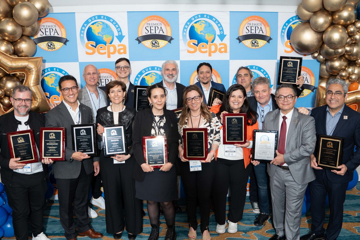EditorialClie's tweet photo. El equipo de Editorial CLIE recibió la placa al Mejor Libro Original en Español del SEPA 2024,  a Xabier Pikaza por el Curso de Teología Patrística, Historia y Doctrina de los Padres de la Iglesia.  Además, felicitamos a nuestros colegas de HarperCollins, por sus premiaciones https://t.co/L1D0uW7GKW