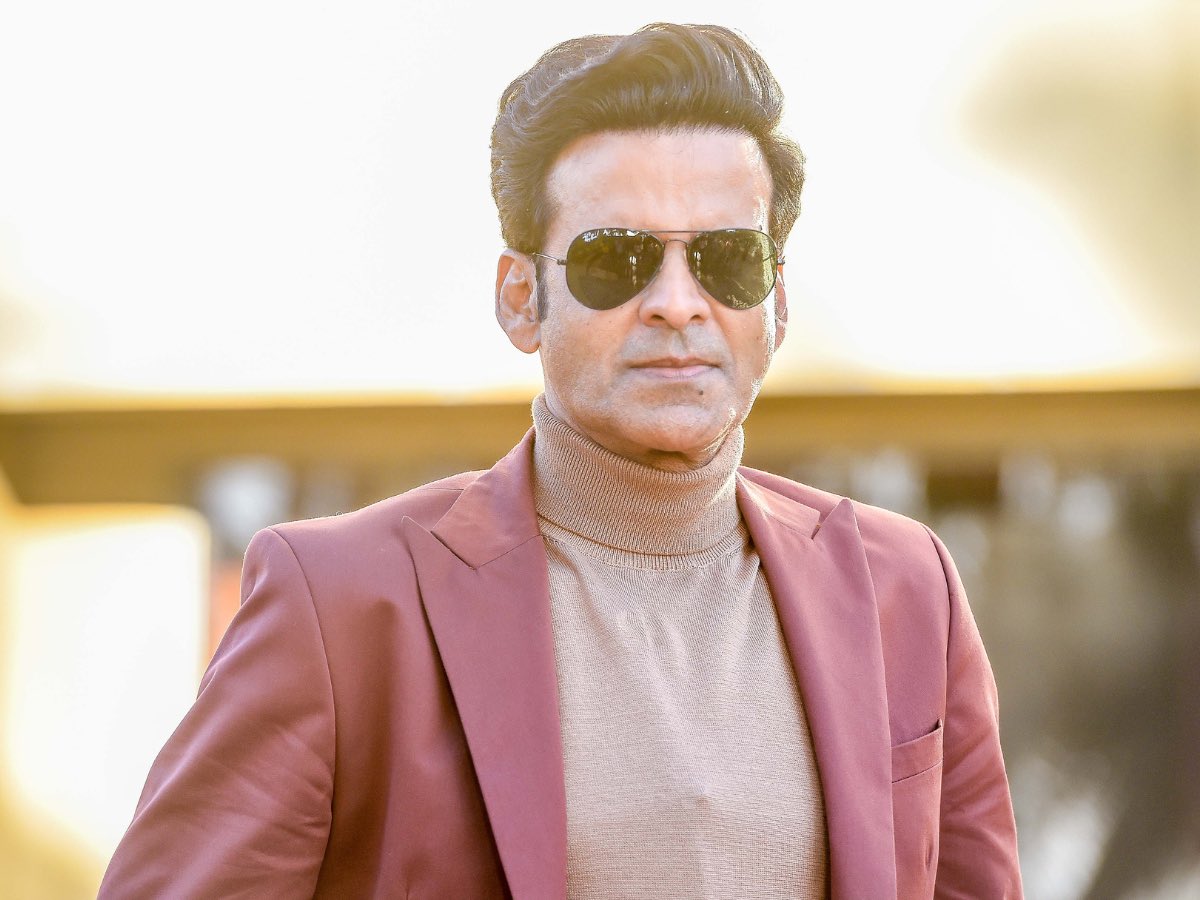 Pichke Huwe Aam Jaisi Shakal Wale, Sabse Badsoorat Kale Peele Neele, Charsi Ganjedi @BajpayeeManoj Ko Happy Birthday!