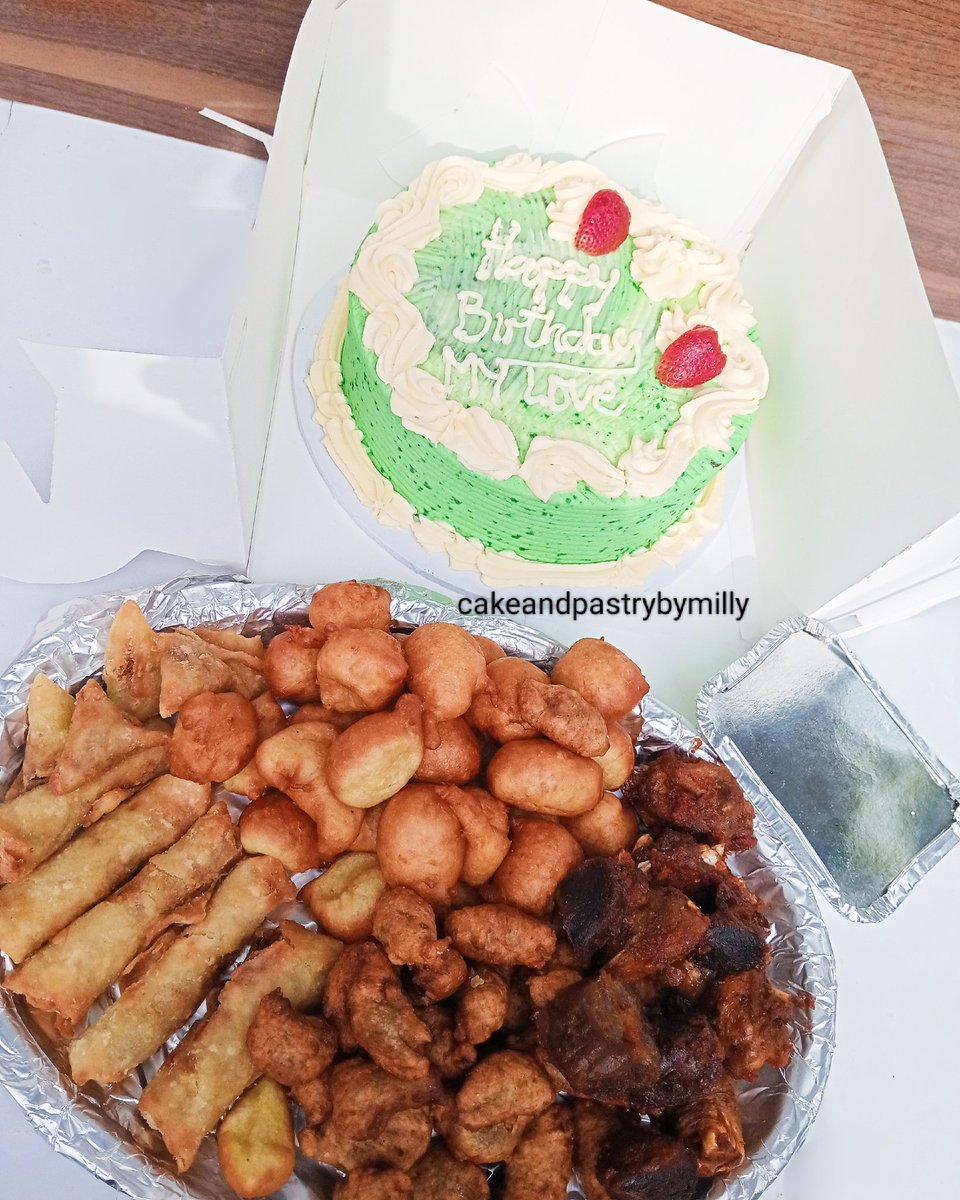 Price: N27,000 -An 8inches, 1 layer cake (redvelvet or chocolate flavour) in buttercream frosting -A tray of small chops 5 springroll 5 samosa 5 chicken 5 gizzard 20 puff puff 20 mosa - A pack of gizdodo Available to Deliver daily within Lagos. Send a DM to place your order