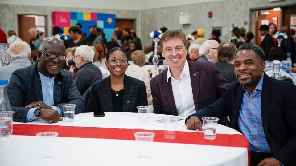 franz_benjamin's tweet photo. Ce dimanche, nous étions 300 au Brunch du député de Viau en compagnie de @marc_tanguay @madwanika @EmmanuelDubourg . @LiberalQuebec @assnatplq #viau #AssNat #polqc #liberal #plq https://t.co/9pgcIedP8O