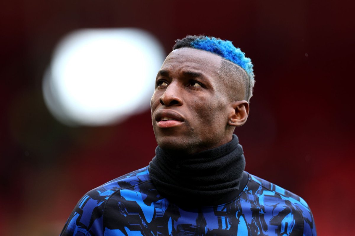 Blue_Footy's tweet photo. Rio Ferdinand: "Jackson might have scored goals throughout his days growing up as a player but I don’t think I could ever imagine him being a clean finisher. He’s not.

You change aspects of your game but normally with finishers they’re just born, man. They have always been able to score goals in a certain way. Jermain Defoe didn’t just become a great finisher, Michael Owen didn’t become a great finisher."

{Five}