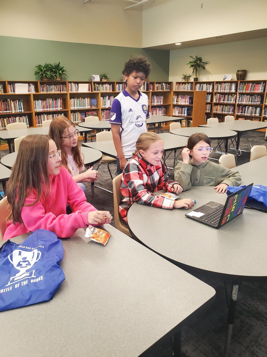 WCreekLibrary's tweet image. Our 5th grade Battle of the Books team has completed Round #1! They enjoyed snacks from their swag bag (provided by @wpburns417 and the Library Office) while working hard. I&apos;m so proud of them! #spsbob #spslib @WilsonsCreekInt