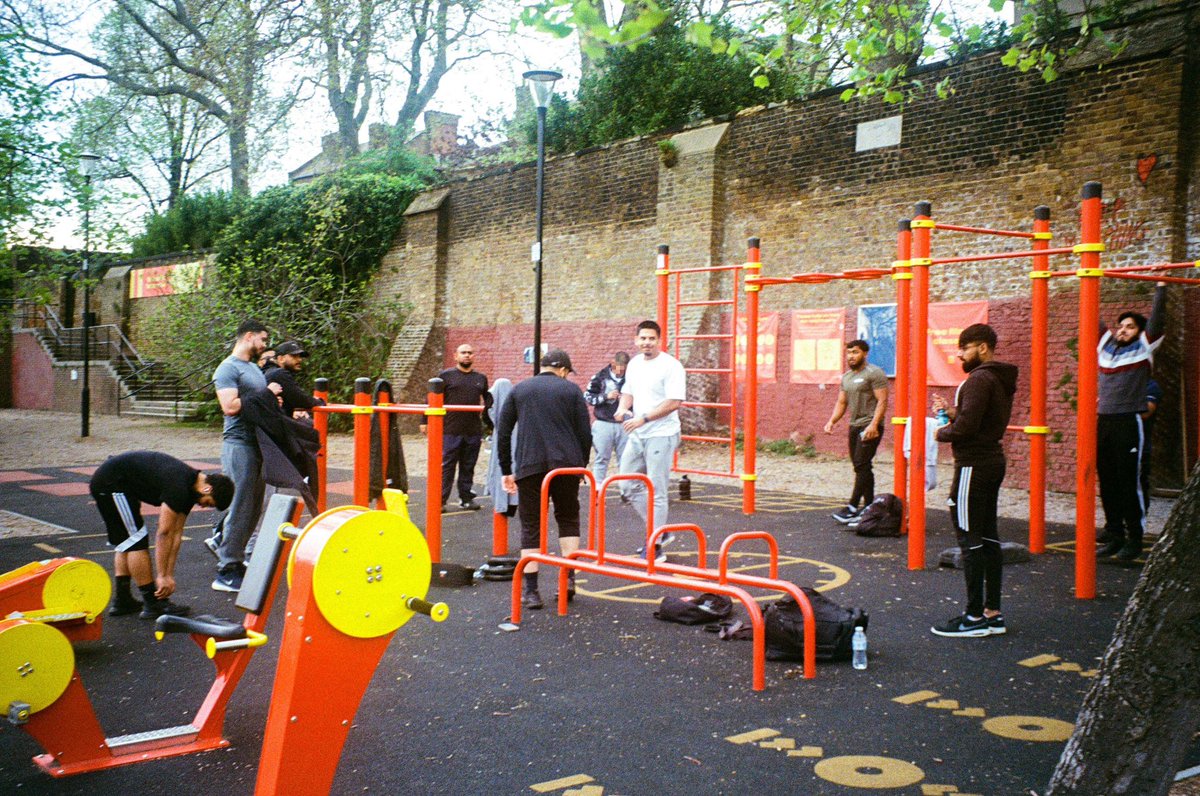 A resounding success from the first run, I was expecting only a handful of runners to turn up as it was organised quite spontaneously but 13 people turned up! 

Help us strengthen our health-conscious community and run a 5km with us at Shadwell Basin, every Wednesday at 7pm!