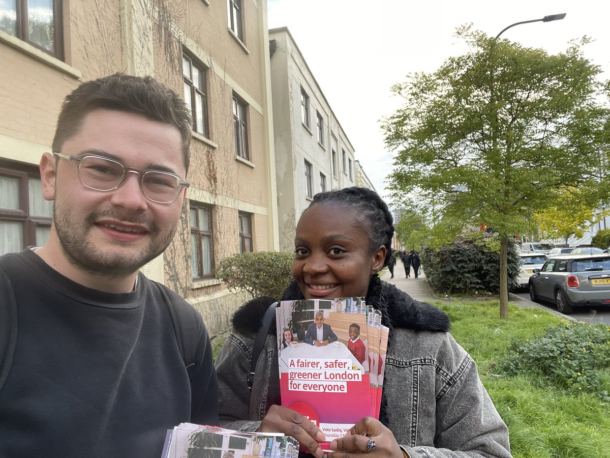 Great to be out with @NanoucheU on Belsize Rd and Abbey Rd this evening. Remember to vote @SadiqKhan and @anne_clarke on 2nd May!