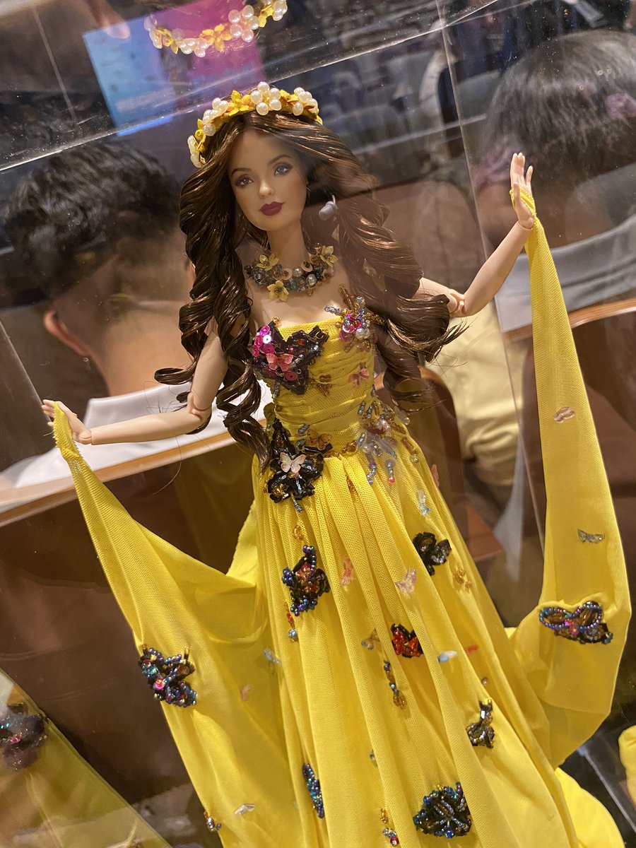 MeIamIanTimothy's tweet photo. Moments bago ibigay kay Songbird! ๐ฅนThank you sa mga nakaappreciate at gusto magpapicture ng doll! #RegineRocksRepeat https://t.co/WeeXv0SJMN