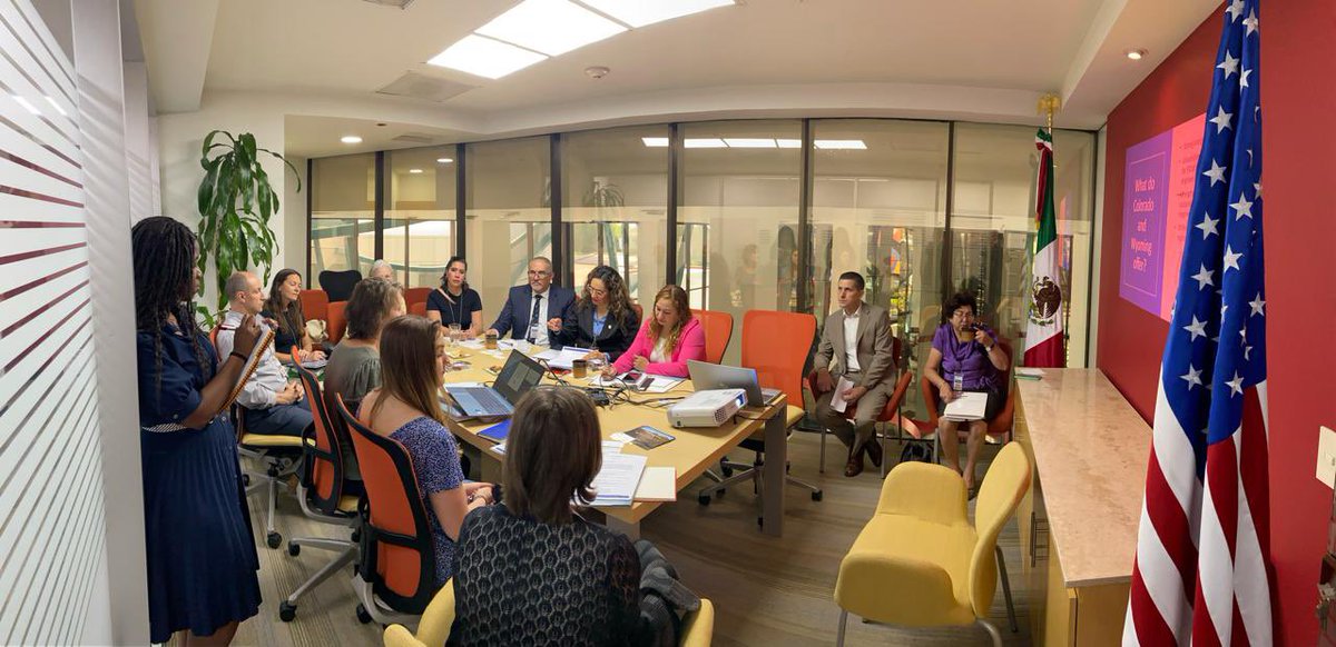 En su carácter de coordinadora del Consorcio Jalisco la Mtra. Sandra Hernández, Jefa de Desarrollo Internacional del Sistema UNIVA, presentó los objetivos de este equipo de trabajo al grupo Study Colorado que estuvo conformado por 5 universidades norteamericanas 🇺🇸

#UNIVAGlobal