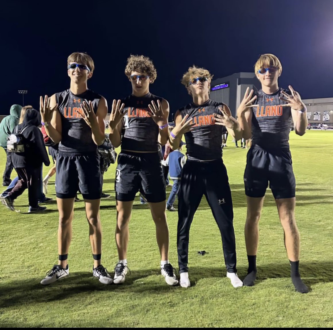 Good luck to our boys 4x400 today competing in the Regional finals today in Abilene. 

Alex Kachura
Charlie White
JD Friday
Aiden Bueke