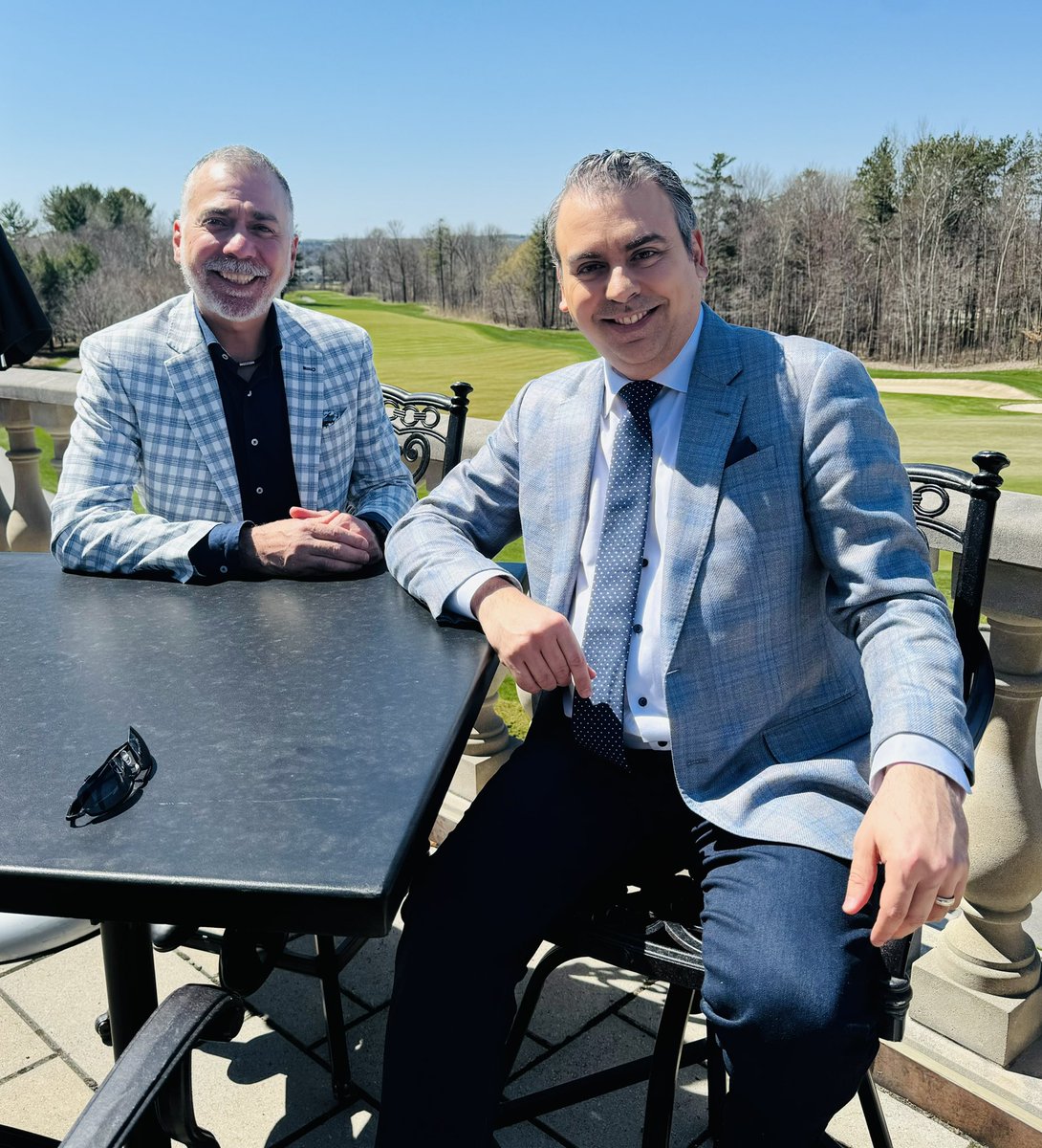 When Tom Mrakas, mayor of Aurora, Ontario invites you to lunch at Magna Golf course, you go. Great time. @TMrakas @MagnaGolfClub