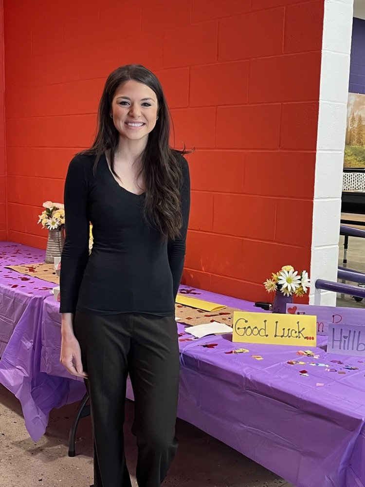 OzarkPrimary's tweet photo. Huge shoutout to Raegan Haberer with Farm Bureau for providing donuts to remind our 3rd graders to “Donut stress, just do your best!” https://t.co/fRYf6BoKRB