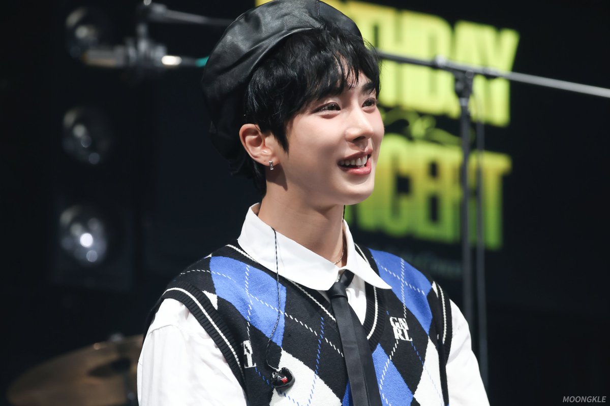 MOONGKLE_HADA's tweet photo. 240421 유희도 Birthday Eve Concert 2부 https://t.co/bOTweEbzHD