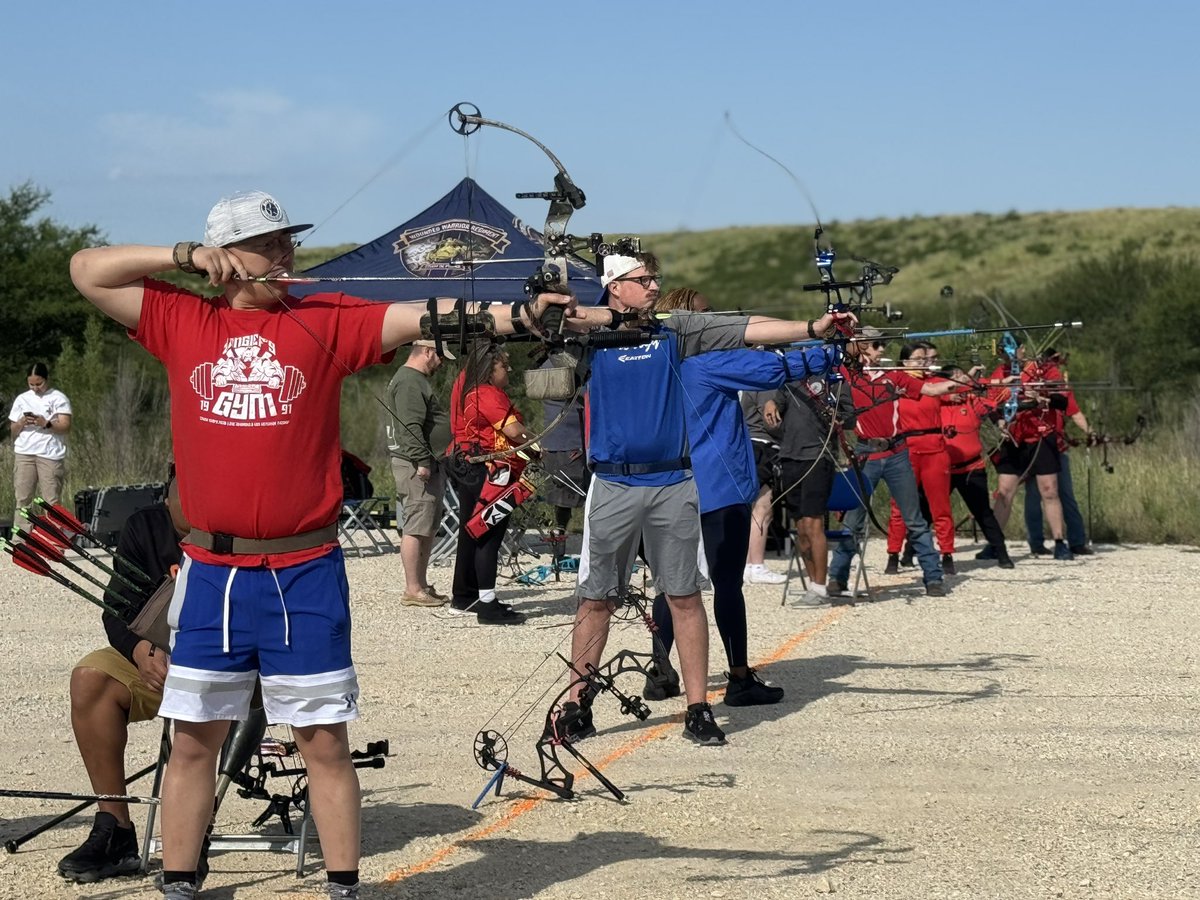 Day 1 in the books for our JBSA C.A.R.E. Event & @warriorgames Training! ⚡️🙌🏻

#TeamAirForce is focused on their training while some of our other Warriors participated in intro to adaptive sports including shooting, rowing, and powerlifting.  
#adaptivesports #roadtowarriorgames