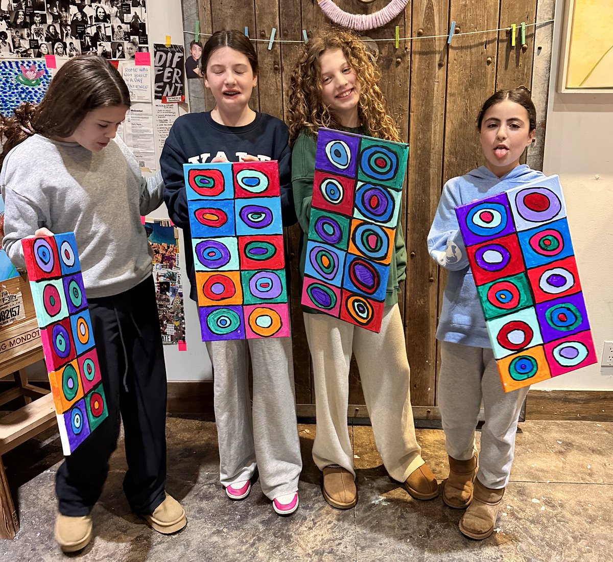 That’s a wrap for our #GirlGang for the #WinterTerm! 🎨 We finished the term by delving into Kandinsky, exploring his circles and centric squares 🟡🟠🟢🔵🟣🔴 #ArtEducation #ArtMatters