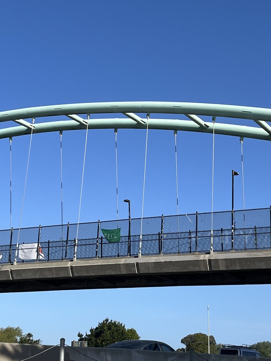 Pedestrian walkway near Aquatic Park in Berkeley! #sell @LastDiveBar @Oakland68s