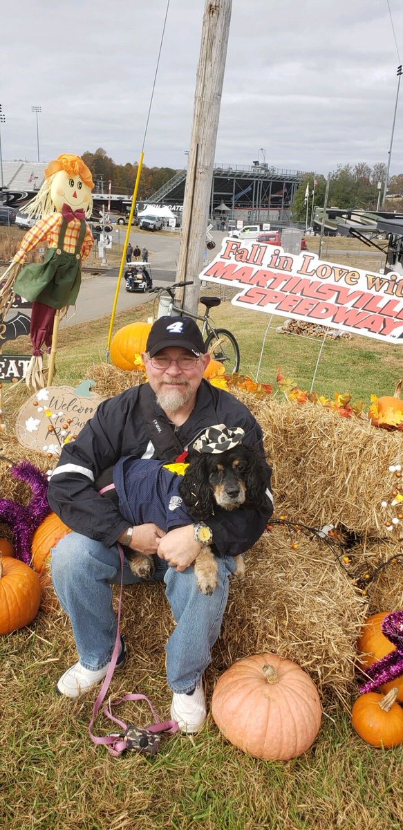 Greg Quast has been a loyal fan to Martinsville Speedway for over 25 years. We think he is legendary 👏 #NASCARLegends