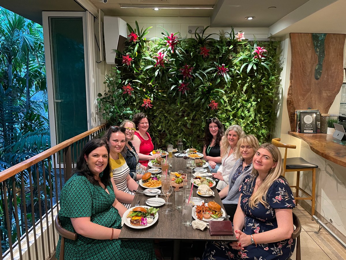 What a wonderful <a href="/ChildrensGeogs/">Children's Geographies</a> gathering post #AAG2024. Amazing international colleagues and a special issue in the works. Great seasion organized by <a href="/LvanBlerk/">Lorraine van Blerk</a>  and <a href="/JanineHH258/">Janine Hunter</a> . Aloha Honolulu 🌺🤙