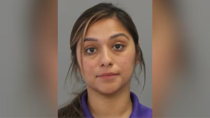 DallasTexasTV's tweet photo. Texas wife shoots her husband in the leg after finding him cheating with another woman and then tells police 'he deserved it' https://t.co/sMsOP5gJ1p