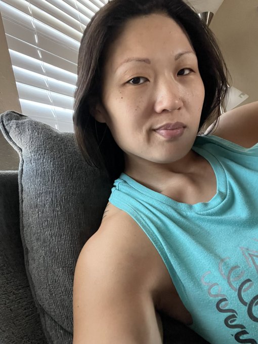 Happy Earth Day!   I&rsquo;ve been sitting downstairs without the AC on to save money &amp; energy. https://t.<a href="/tag/lasvegas"class="tags"><span>#lasvegas</span></a>