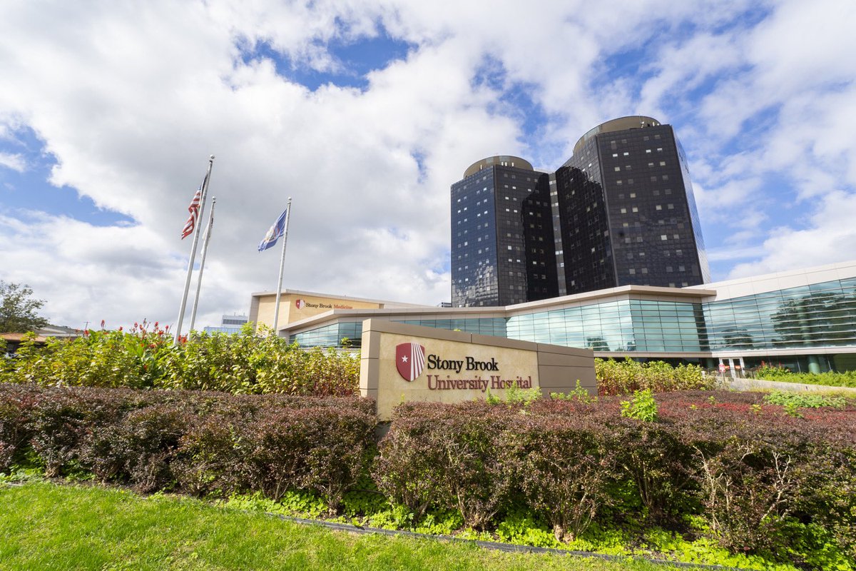 Big News on #EarthDay! #StonyBrook University Hospital has once again been recognized by @HHSGov for its public commitments to decarbonizing its operations and improving resilience in the face of #climatechange. bit.ly/3Wb8SXb #COP28 #WeAreStonyBrookMedicine