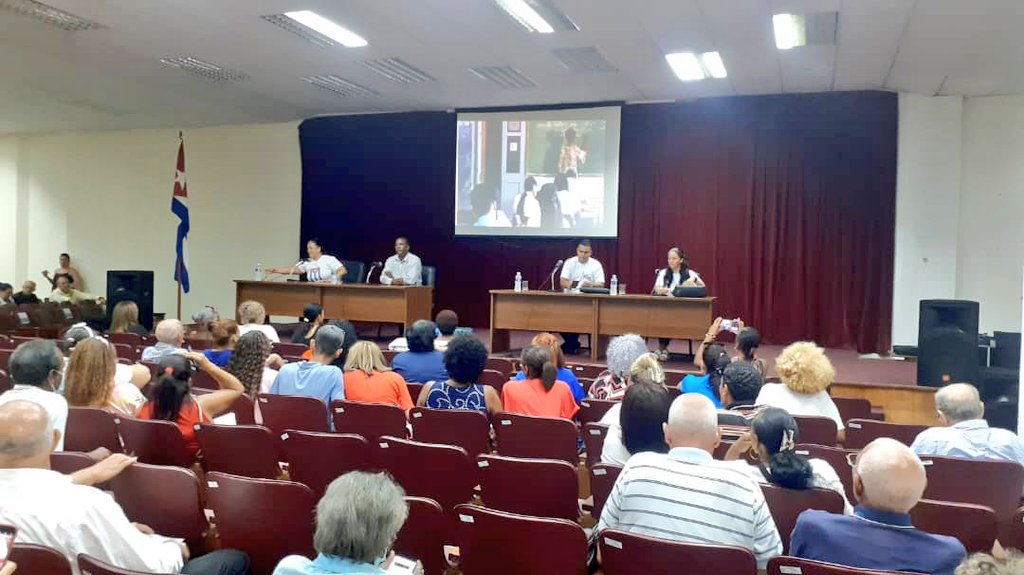 Directivos sindicales y trabajadores de las Oficinas Auxiliares de la @AsambleaCuba🇨🇺 participaron en plenaria provincial de La Habana en saludo al 1ro. de Mayo