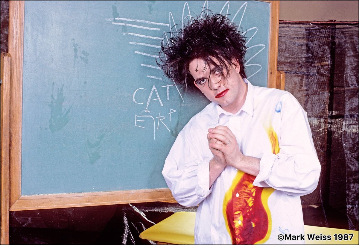 Happy Birthday to @RobertSmith of @thecure, Born on April 21, 1959. I was hired by the record company to do the press photos. Believe it or not I did much more than Rock & Metal. #robertsmith #thecure #thecureband