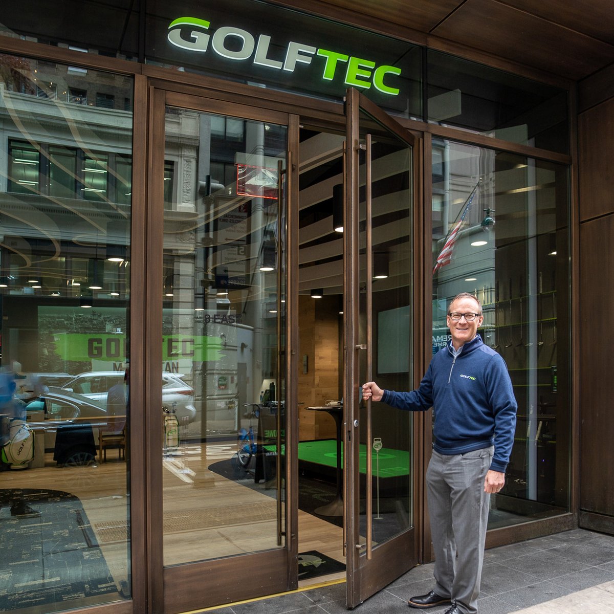 GOLFTEC's tweet photo. We made it… #GOLFTEC is officially open in #NYC!

After 260+ locations worldwide, we're excited to bring our latest Center to the heart of Midtown #Manhattan. With 6 bays, a team of Coaches, &amp; cutting edge tech, we're ready to deliver better golf. 

Book: https://t.co/MvFSJJsx1R https://t.co/68ZKfFB5Zg