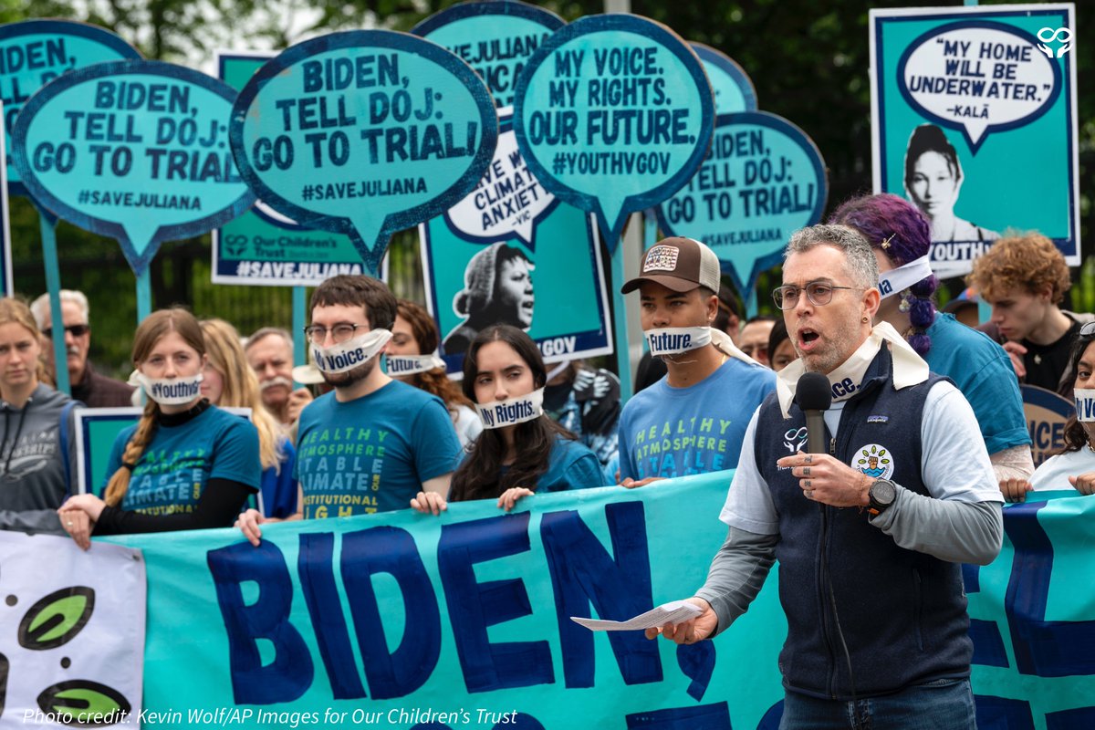 We’re grateful to everyone who joined the rally at the White House in person & virtually, @mvmtcatalyst, @davidsolnit, @witness_usa, @avaaz, @acespace, @eldersclimateaction, @fridaysforfuturedc, @fightfossils, @sunrisemvmt, @ThirdActOrg, & 30+ cohosts – thank you! 🙏 #SaveJuliana