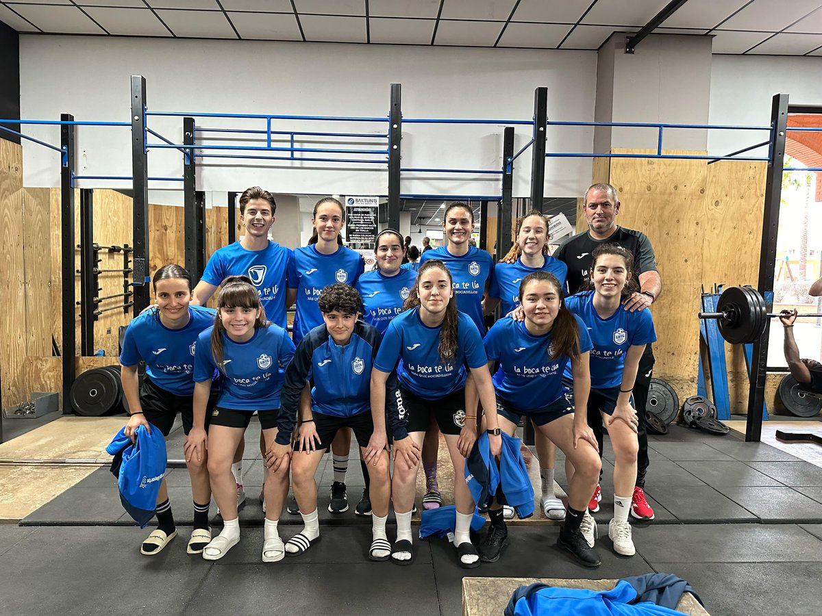 [FILIAL] Nuestro segundo equipo realiza una sesión de fuerza a las órdenes de nuestro P.F. Abel en @Baktun13centrod y bajo la atenta mirada de su entrenador. #AlcantarillaEsDeporte #BlueeAgles #UniversoMujer