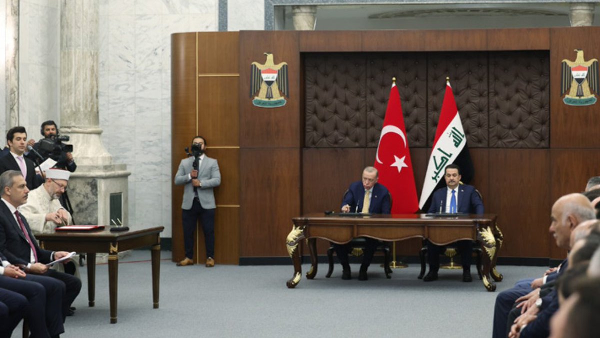 Cumhurbaşkanı Recep Tayyip Erdoğan’ın Irak’a yaptığı resmi ziyarete katılan Diyanet İşleri Başkanı Prof. Dr. Ali Erbaş, “İslami İşler Alanında İşbirliği Mutabakat Zaptı”nı imzaladı. diyanet.gov.tr/tr-TR/Kurumsal…