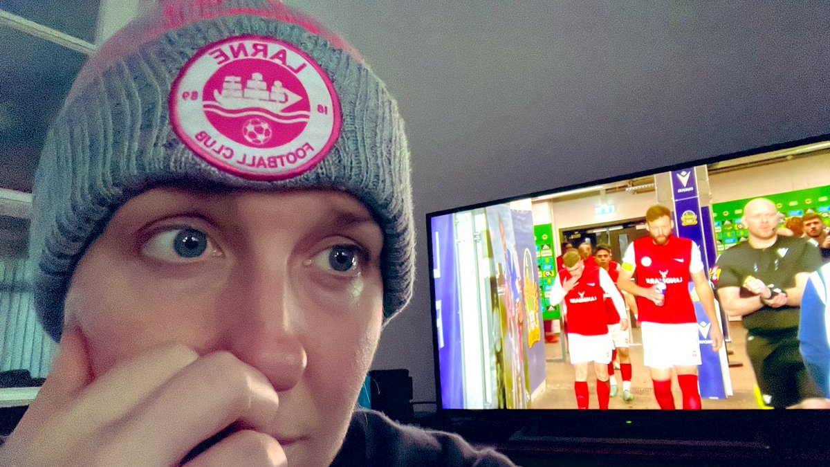 Right, that’s it, the lucky hat has gone on after a nervy first half!
