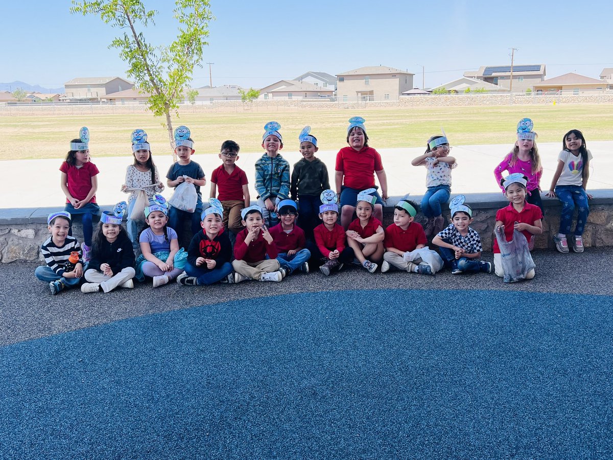 Ms. Cortinas (@icortinas_bnes) on Twitter photo Pre-k scholars working together to pick up trash around campus to keep our earth and school clean! Happy Earth Day 🌎 🌳❤️
@LOHara_BNES <a href="/BNarbuth_ES/">Fernie Miranda</a> @MRod_BNES <a href="/LHerrera_BNES/">Lisa Herrera</a> Pre-k scholars working together to pick up trash around campus to keep our earth and school clean! Happy Earth Day 🌎 🌳❤️
@LOHara_BNES <a href="/BNarbuth_ES/">Fernie Miranda</a> @MRod_BNES <a href="/LHerrera_BNES/">Lisa Herrera</a>