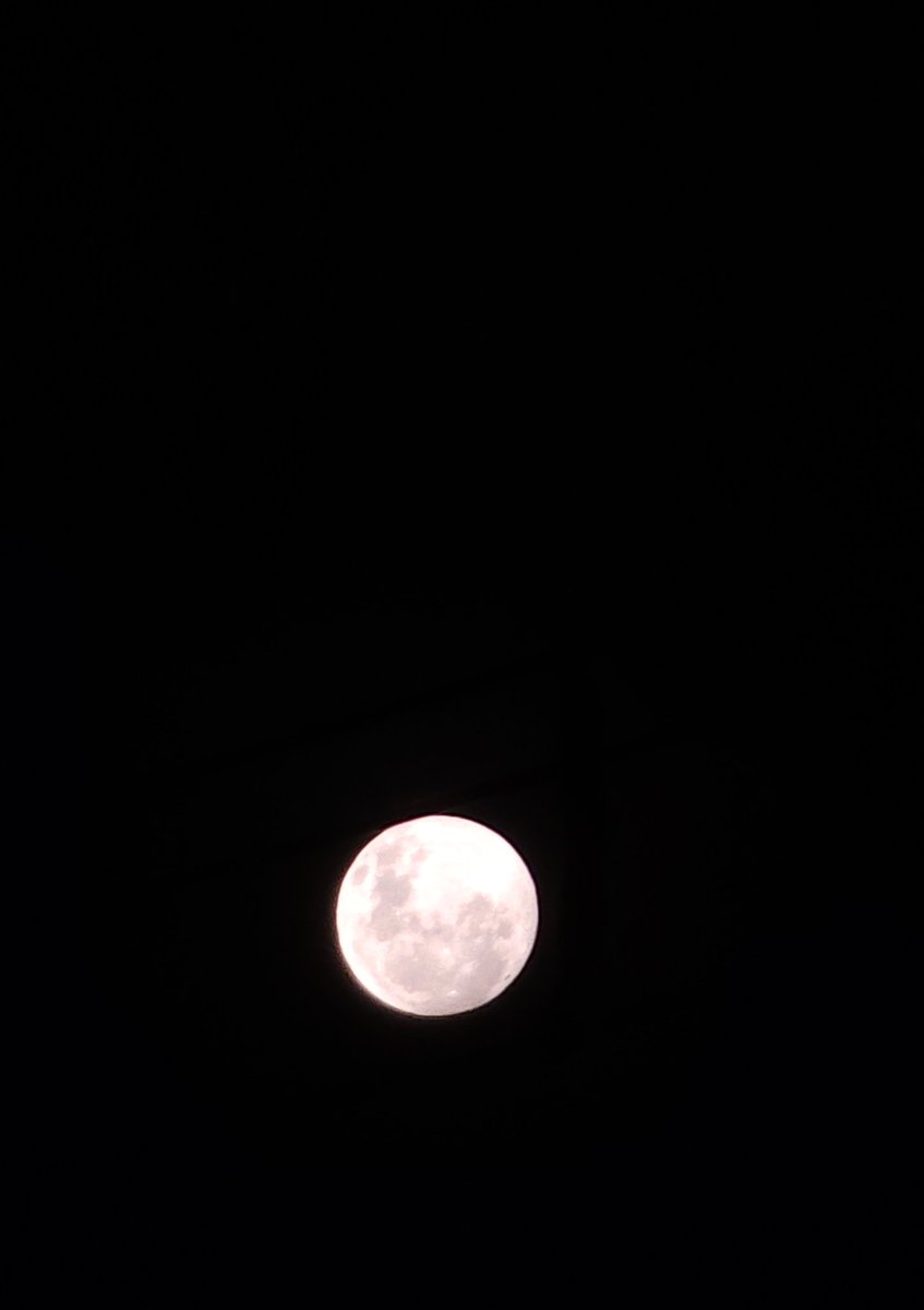 Fotinha da lua hoje! ✨️🌛
Aqui tbm tem astrofotografia kkkkkk