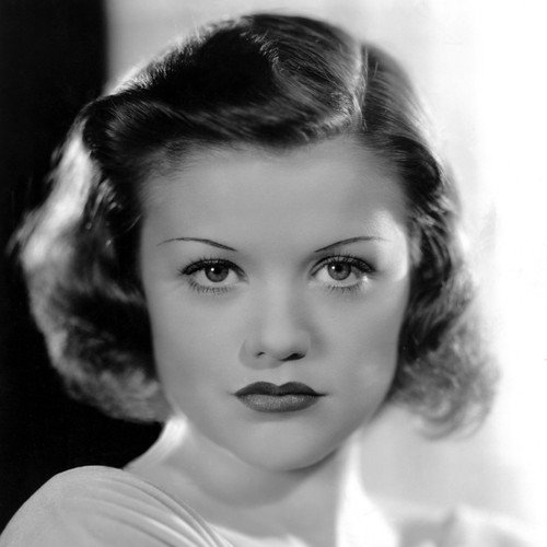 Actress Simone Simon was #BornOnThisDay April 23, 1910. Remembered for her films in #France La Bête Humaine (1938) & Women Without Names (1950) & in #Hollywood; The Devil & Daniel Webster (1941), Cat People (1942) & The Curse of the Cat People (1944). Passed in 2005 (age 93) #RIP