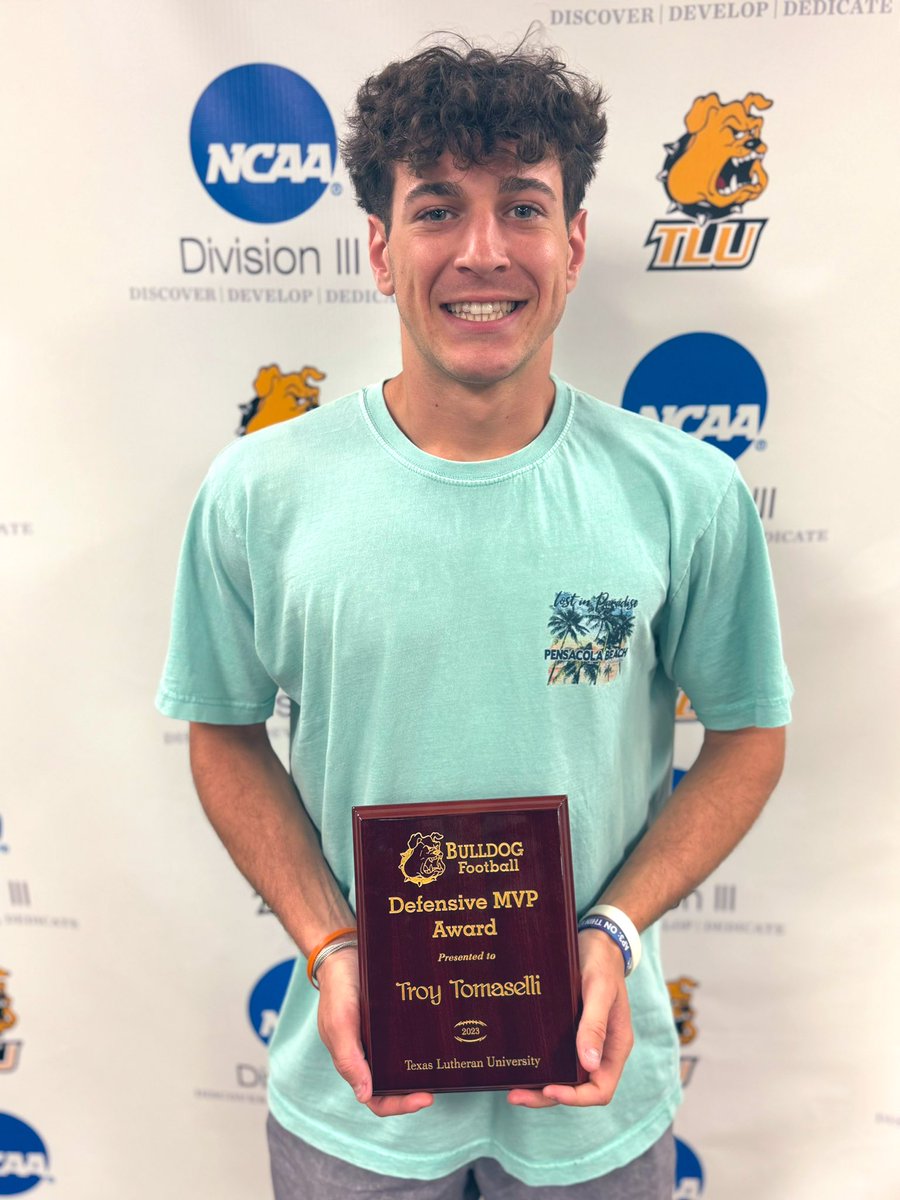 2023 DEFENSIVE MVP AWARD 🐶

Fr. DB - Troy Tomaselli 

#TooLiveU | #PupsUp