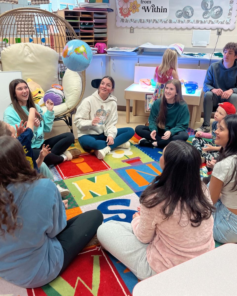 Sara Consdorf tweet media