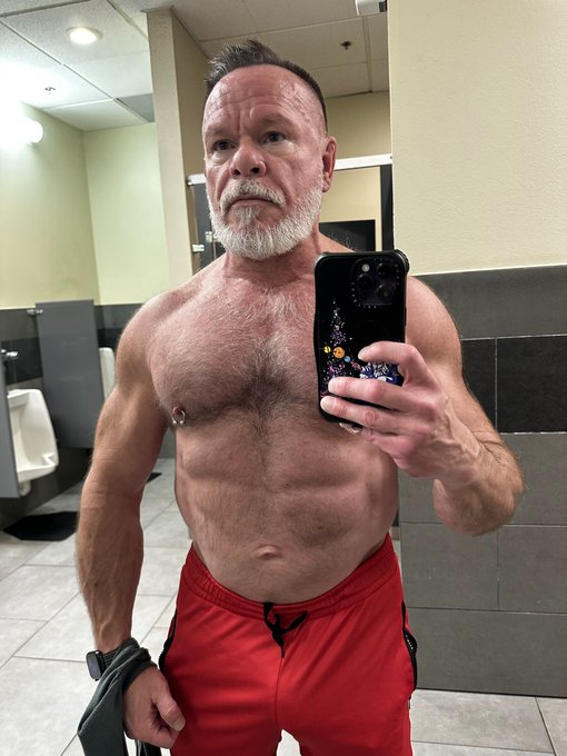 Watch Peter Axel's leaked NSFW photo on TwXstars