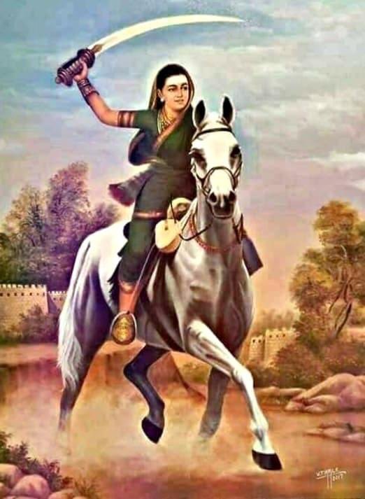 The first battle between Kittur army (Karnataka) of Rani Chennamma and the British forces took place on 23rd October 1824. The Kittur army of 12,000 men was commanded by Rani Chennamma, Sangolli Rayanna, Amatur Balappa, Gurusiddappa, amongst other warriors.

The British forces of