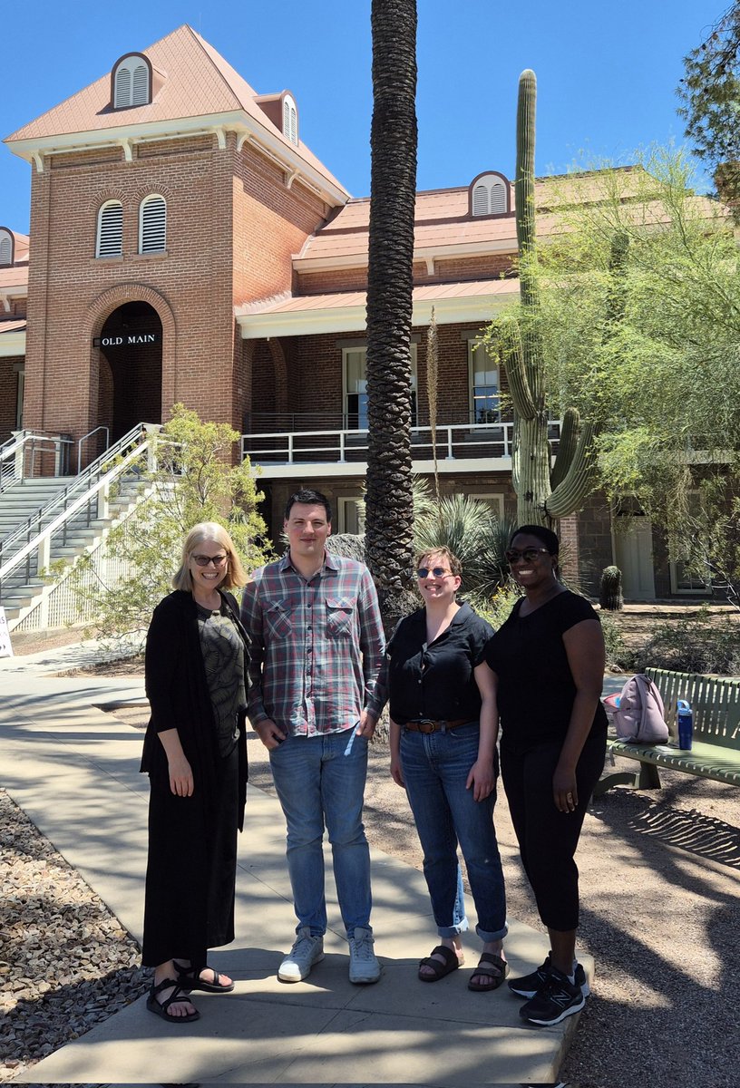 Had a great day at The University of Arizona, presenting work from the <a href="/pubdiscdementia/">Public Discourses of Dementia</a> project! Thanks, @StaplesShelley for inviting and hosting me for a couple of days in Tucson! <a href="/LAEL_LU/">Linguistics and English Language, Lancaster Uni</a> <a href="/FASSResearch_LU/">FASS Research Lancaster University</a>