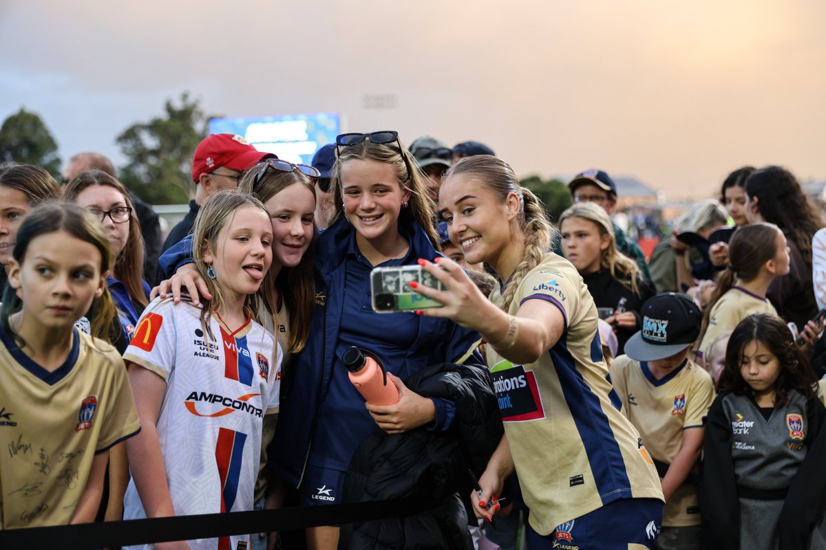 Incredible support at Maitland on Sunday. Fans on the field is always a success. 👏 #BondedByGold