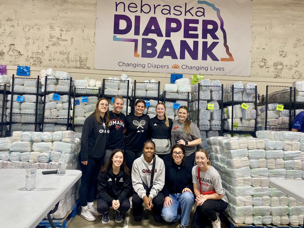 On diaper duty at Nebraska Diaper Bank. 

#OmahaWTEN @OmahaSADev