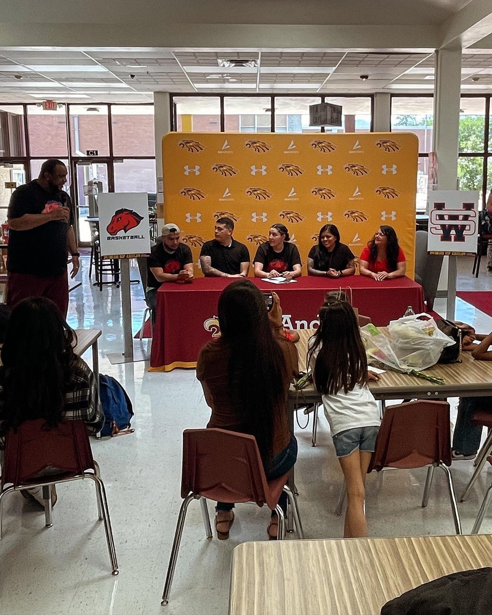 AndressGirlsWorking🏀⛹️♀️🦅 tweet media