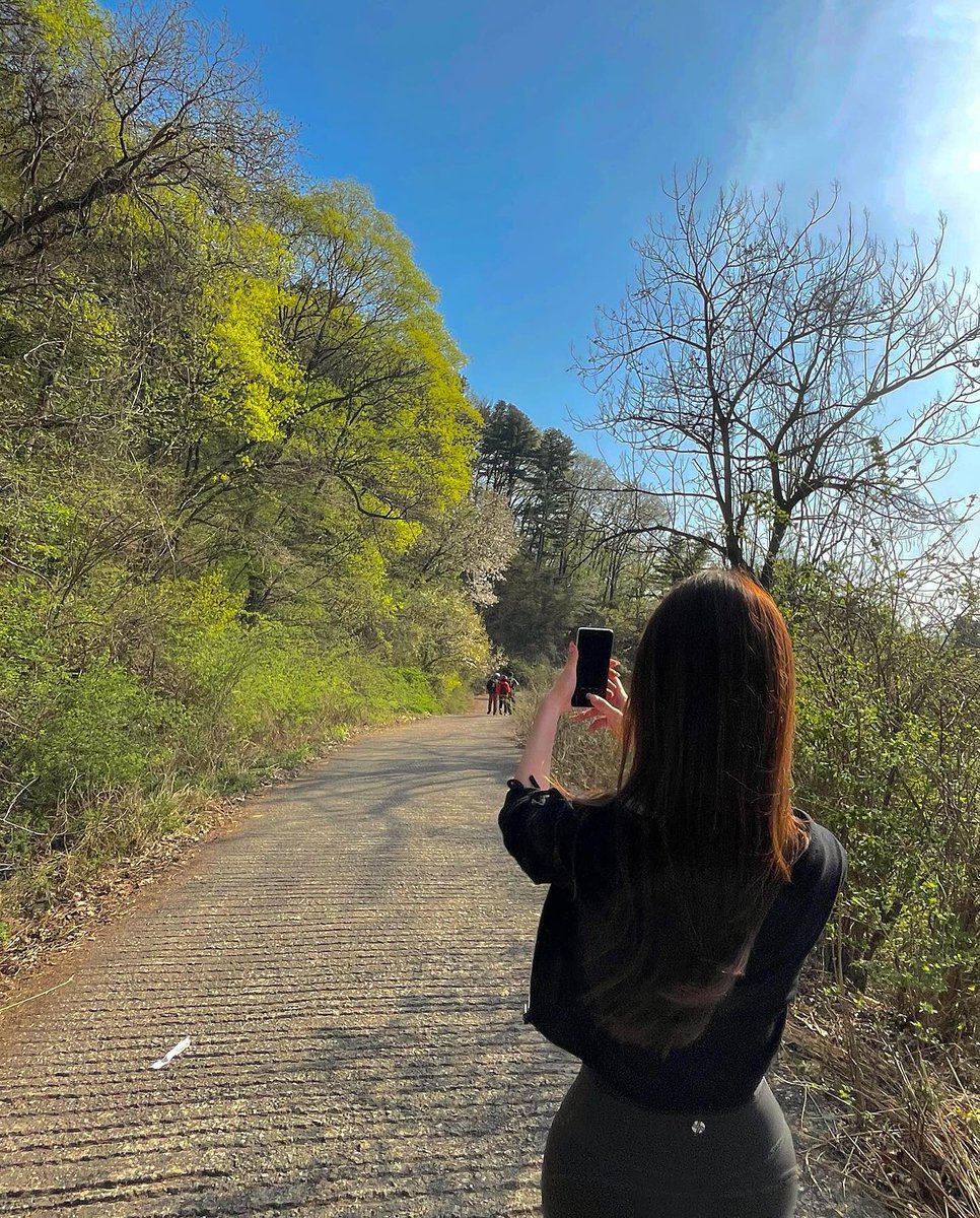 darcy_babe's tweet photo. 春已归来,看美人头上,袅袅春幡. https://t.co/kobuGfso2E