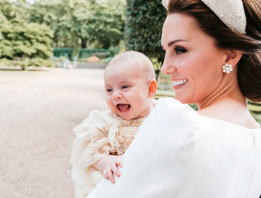 #HappyBirthdayPrinceLouis He was christened Louis Arthur Charles at 11 weeks old by the  Archbishop of Canterbury Justin Welby at the Chapel Royal, St James’s  Palace, in front of friends and family.

#PrincessofWales  The next Queen. Call her #Catherine 👑 not #KateMiddleton