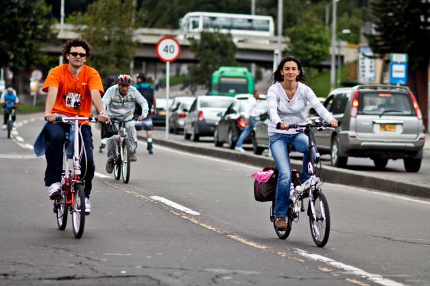 Investing in #activemobility isn't just an investment in infrastructure but in #health, the environment, & urban economies. Govts, the private sector, civil society, & development institutions need to rethink their approach to developing #urbanspaces. 

wrld.bg/POQ350QyMvt