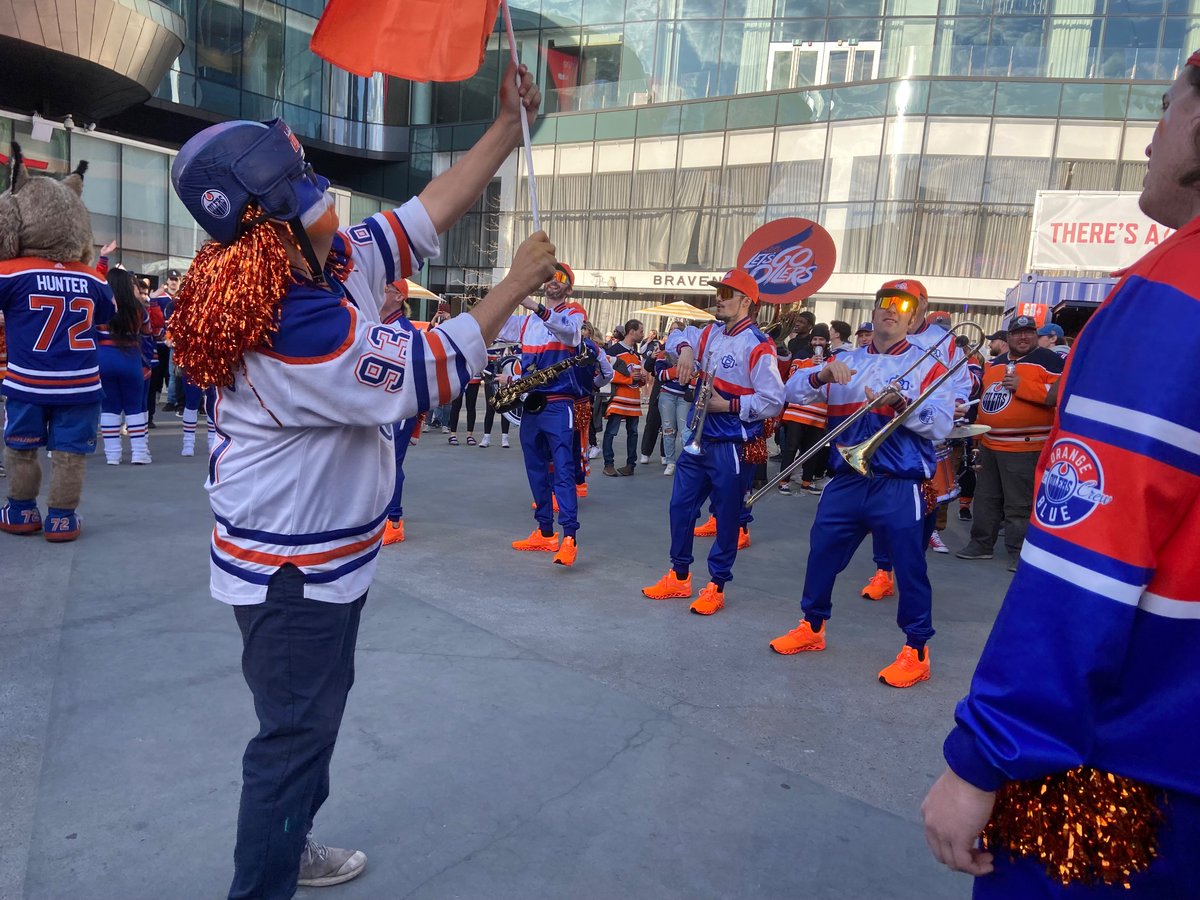 This place is bumpin now! @IceDistrict Plaza in DT #yeg Check out these diehard fans @EdmontonOilers #playoffs @NHL