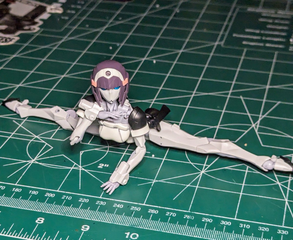 MDZerobeats's tweet photo. #メガロマリア Novice completed. You'll have to paint the knives but oob aside from that. I'm surprised I was able to do that last one. https://t.co/0VUAiXRfpH