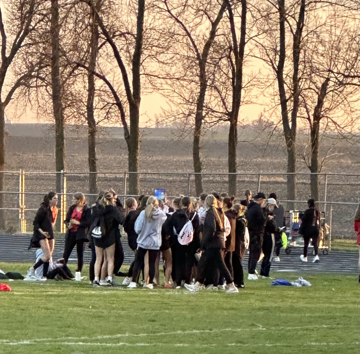 A night in Humboldt that started off as one of the windiest meets so far turned into one of the best. Another team title for this group of girls who continue to show up, put in the work, support each other, and be rewarded. Always fun to see this celebration! #GoBulldogs