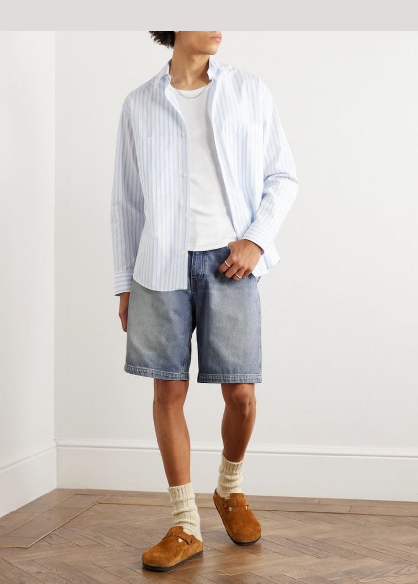 Citrus_Slut's tweet photo. @dieworkwear I find the trend for men’s shorts to be elastic and synched with drawstrings super annoying. We don’t need a hybrid between sweatpants and terrible skinny shorts. https://t.co/8CKpvAlXtC