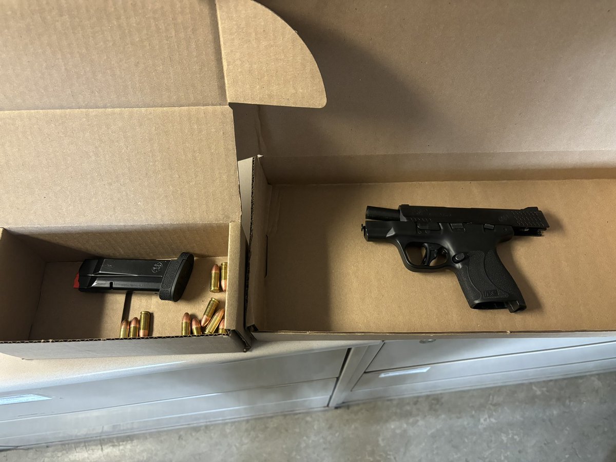 Our @TPS43Div officers are again getting another illegally possessed firearm off the streets. Yeah you guessed it, the accused was already on #bail for a previous firearm charge when we got him with this one. More accountability is needed in our bail system. @TorontoPolice