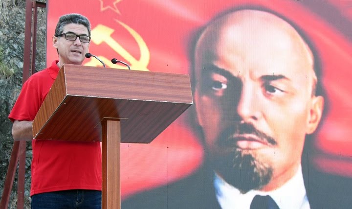 ✍🏻 El mismo tuvo lugar en la Colina Lenin del municipio capitalino de Regla, se recordó el legado del líder del proletariado mundial Vladimir Ilich Lenin en ocasión de conmemorarse el Aniversario 154 de su natalicio. #CDRCuba